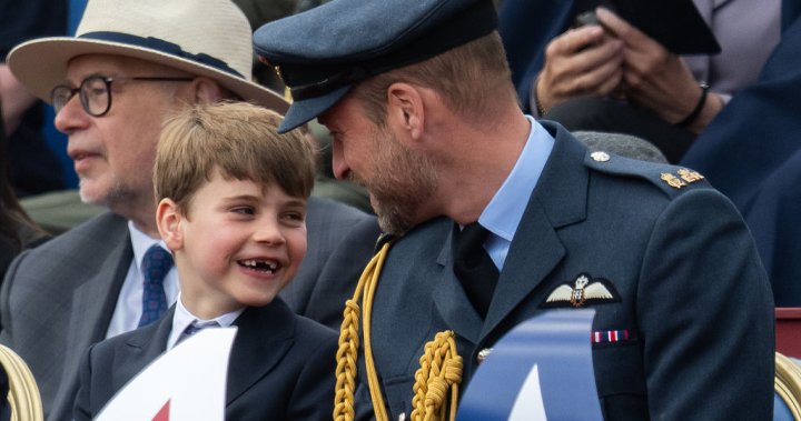 Принц Луис е до старите си трикове The youngest Wales