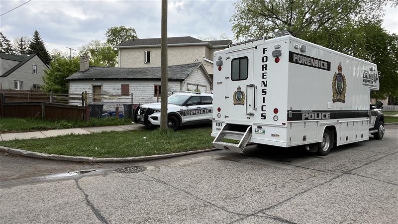 Полицията търси информация след като 51 годишен мъж бе намерен мъртъв