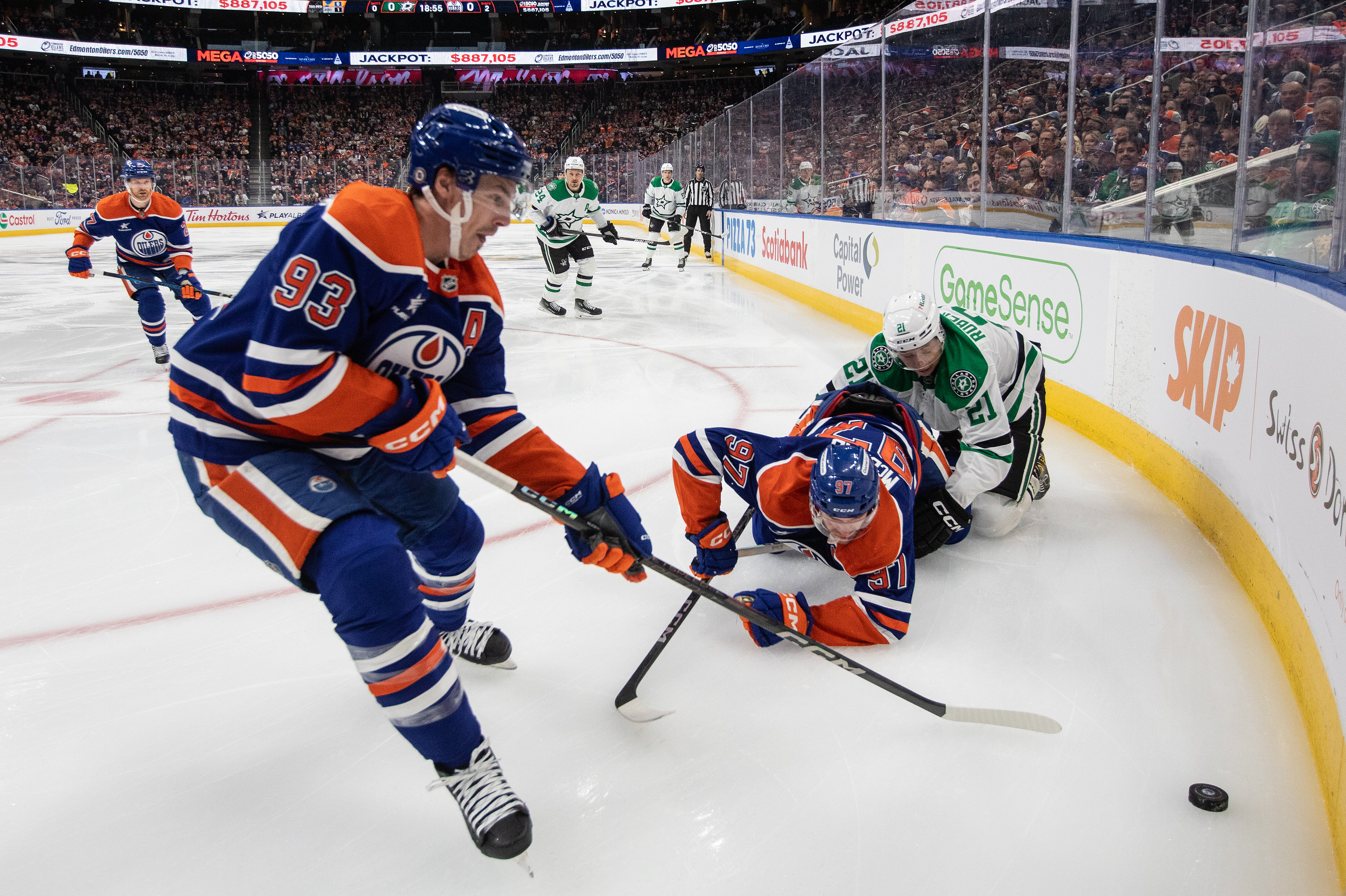 Едмонтонните масли вече знаят опонента си и началната дата за