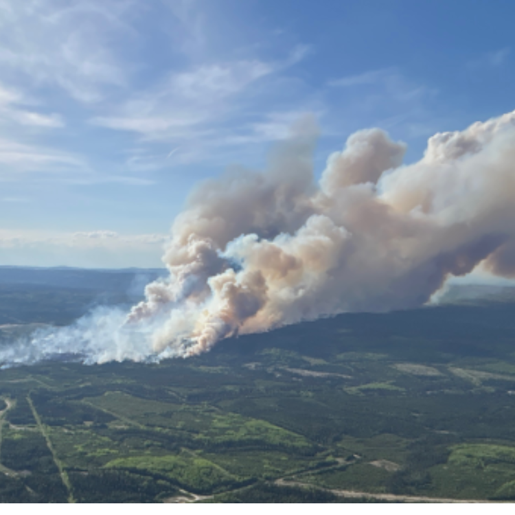 An aerial photo of the SWF076 wildfire near Swan Hills, taken on May 25.