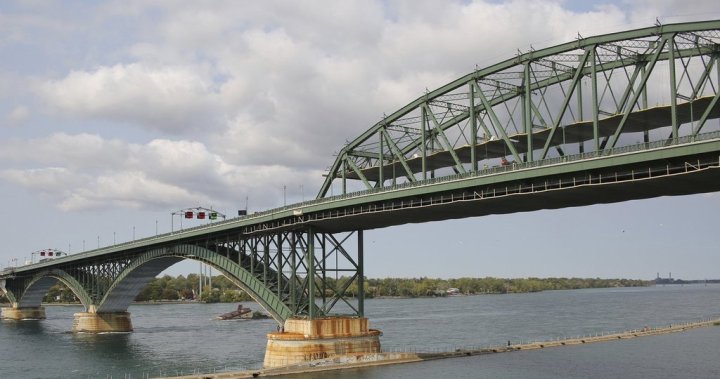 RCMP твърдят че трима чуждестранни граждани са арестувани след като