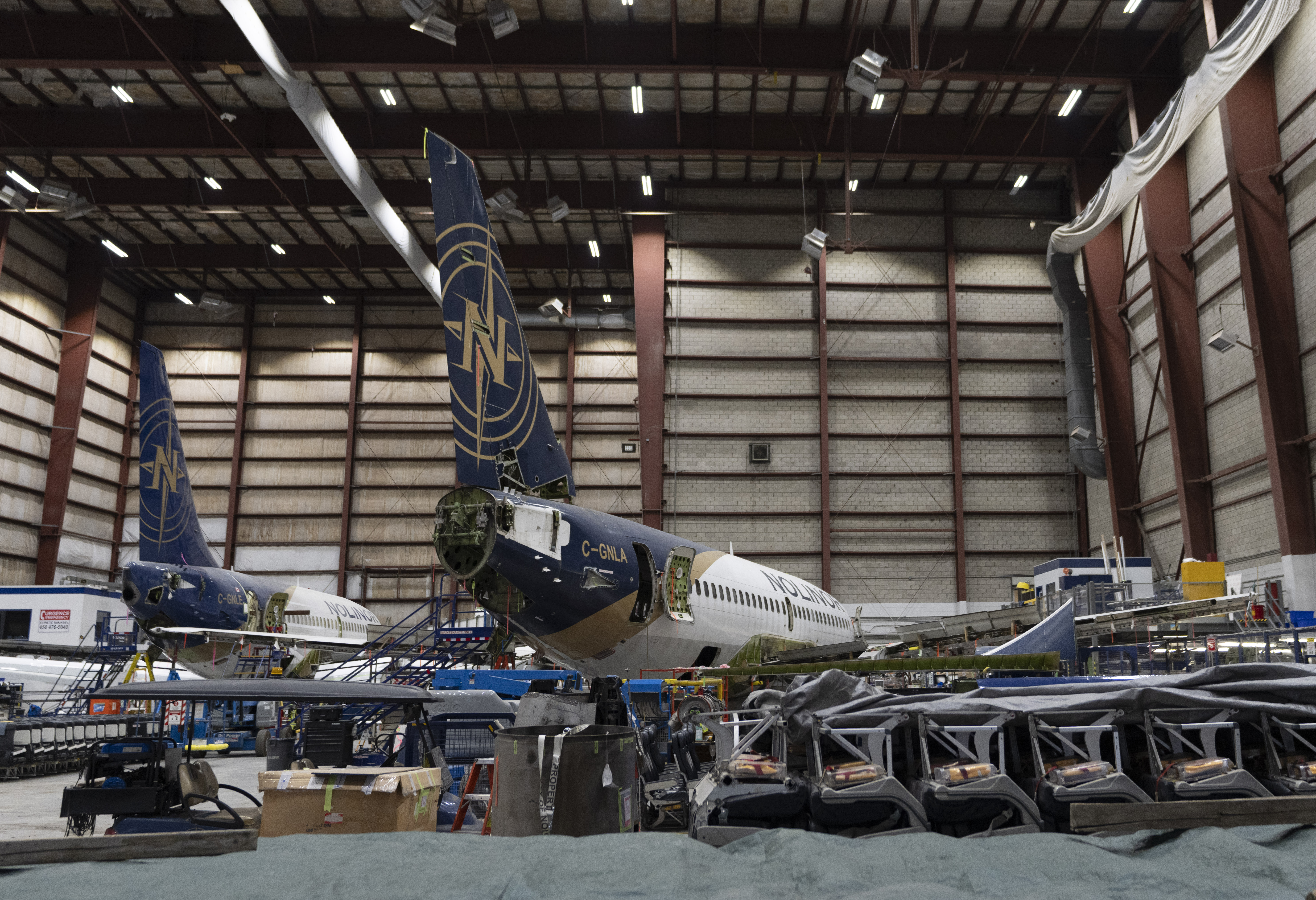 Всяка сутрин пътешествениците и товарите излитат от летището в Трюдо