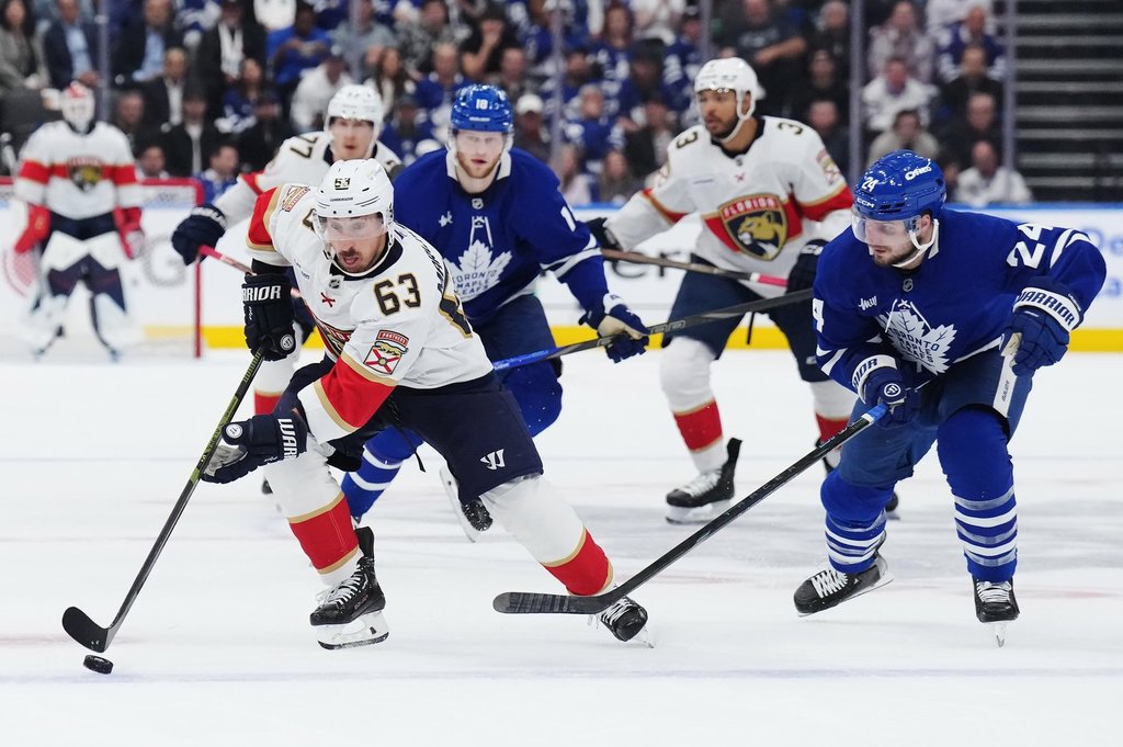 Форт Лодердейл Нейт Шмид се усмихна и изпусна малко