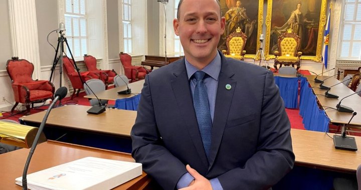 Нова Скотия се движи за да ускори процеса на преразглеждане