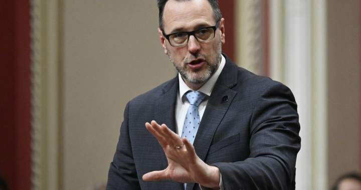 Независим комитет казва че правителството на Квебек трябва да премахне