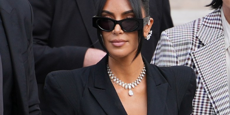 Kim Kardashian awarded 1 euro by Paris court for 2016 robbery