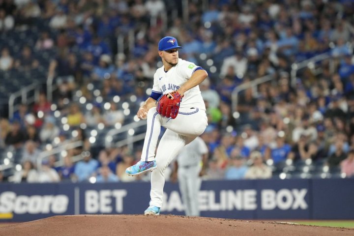 Bichette, Berrios lead Blue Jays past White Sox