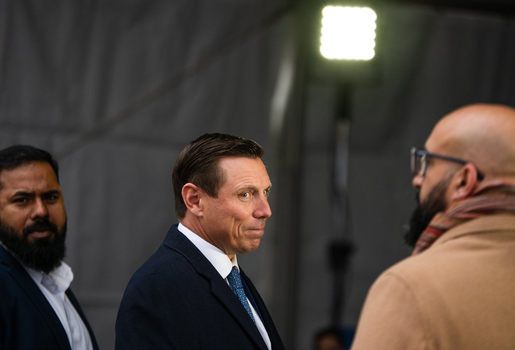 кметът на Брамптън Патрик Браун в момента получава полицейска защита