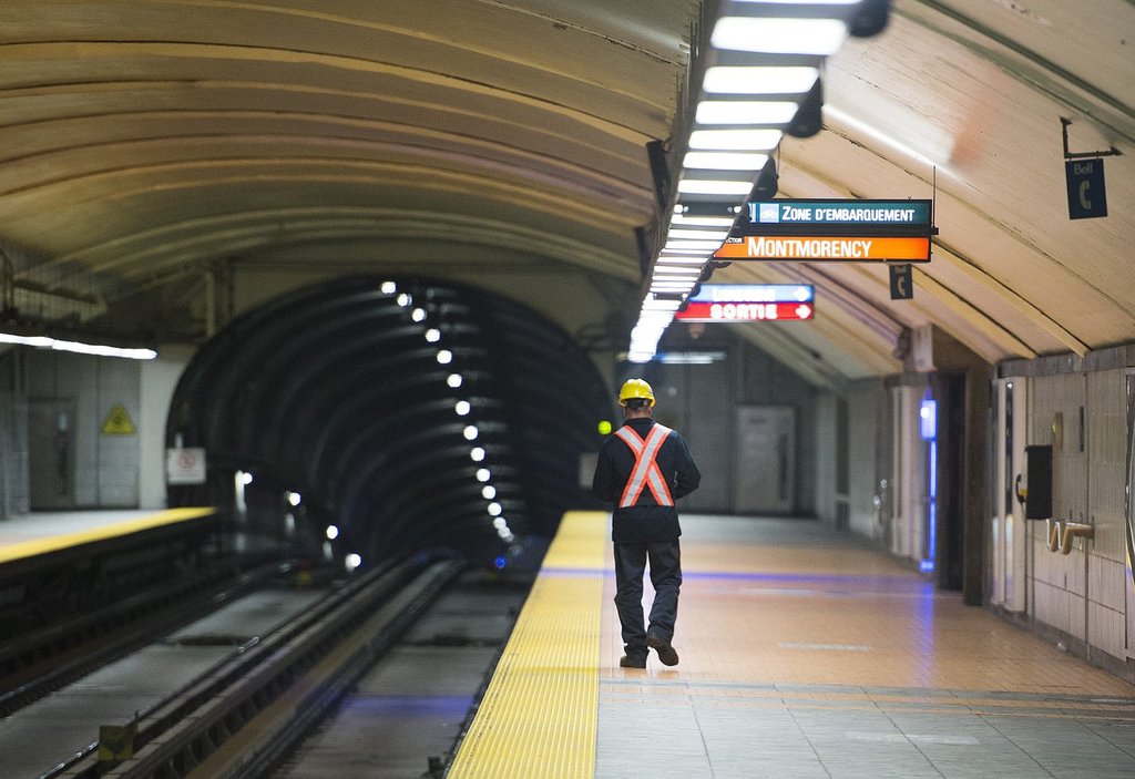 Montreal transit agency reinstates ‘move along’ rule to boost sense of security