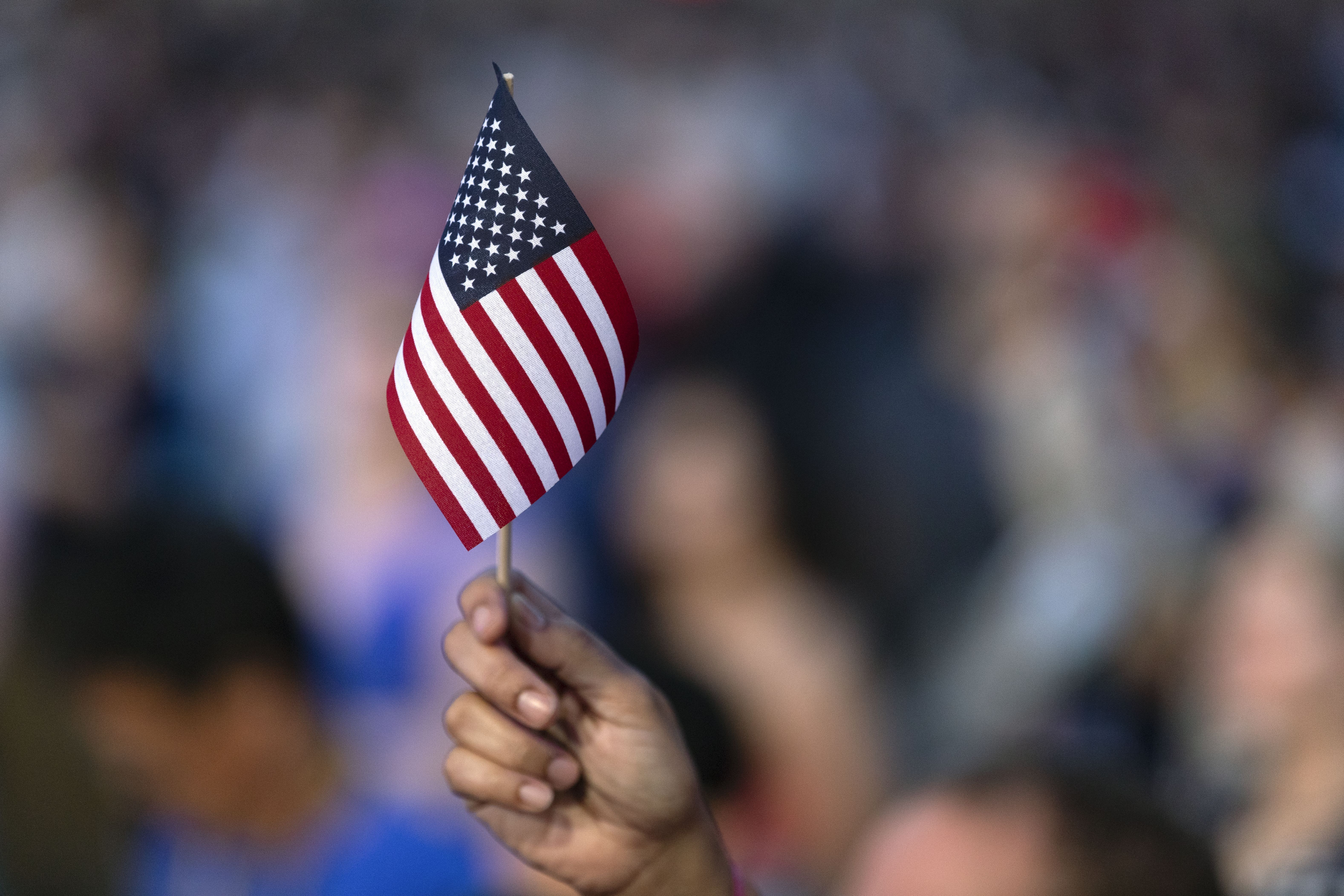 по малко от 60 на сто от възрастните американски казват