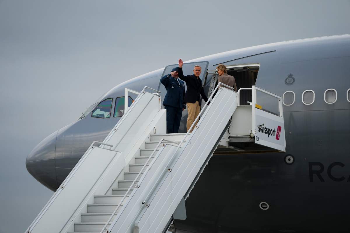 Prime Minister Mark Carney and wife Diana Fox Carney depart Ottawa on Sunday, June 22, 2025.