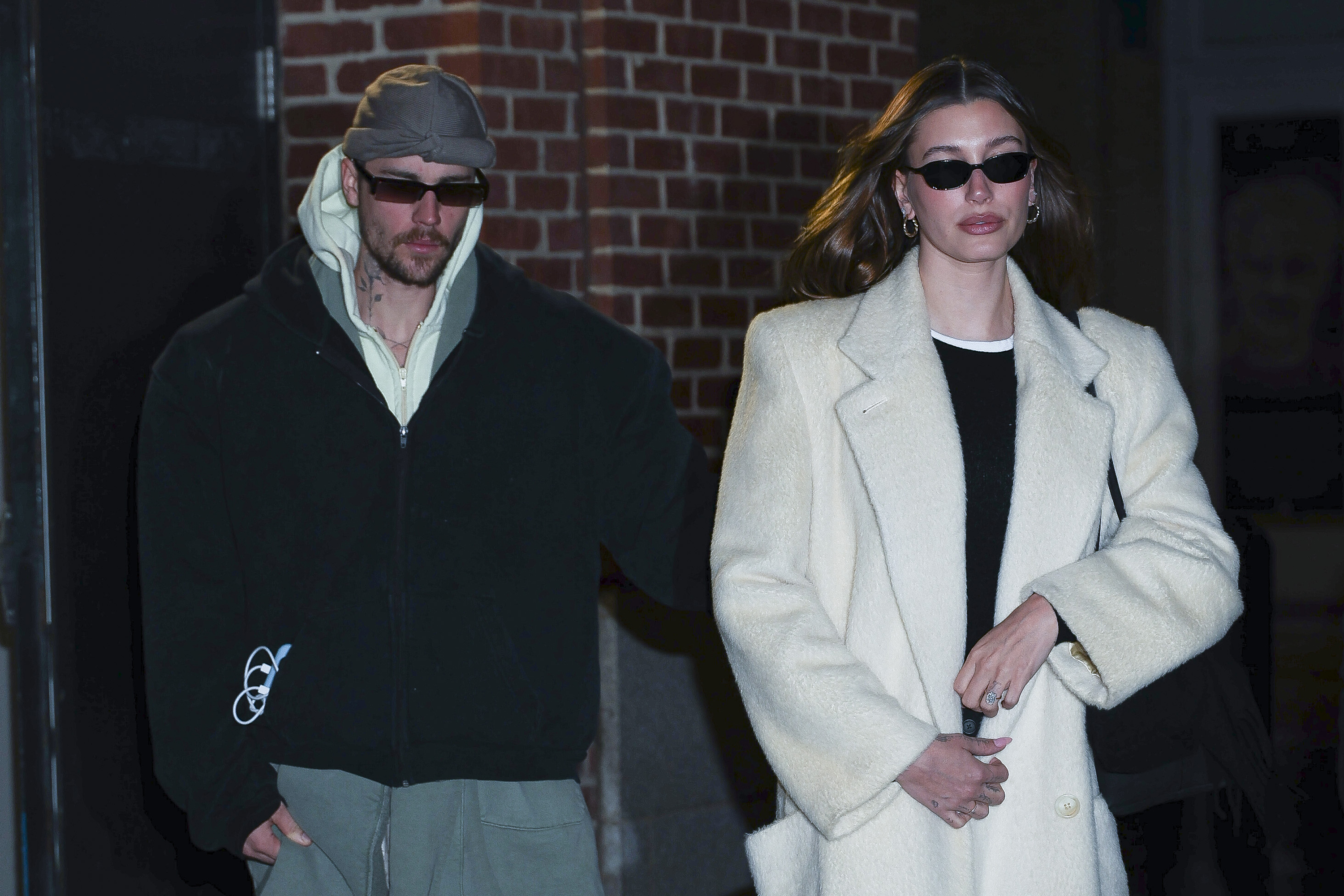 Джъстин Бийбър предизвика спекулации за брака си с Хейли Бийбър