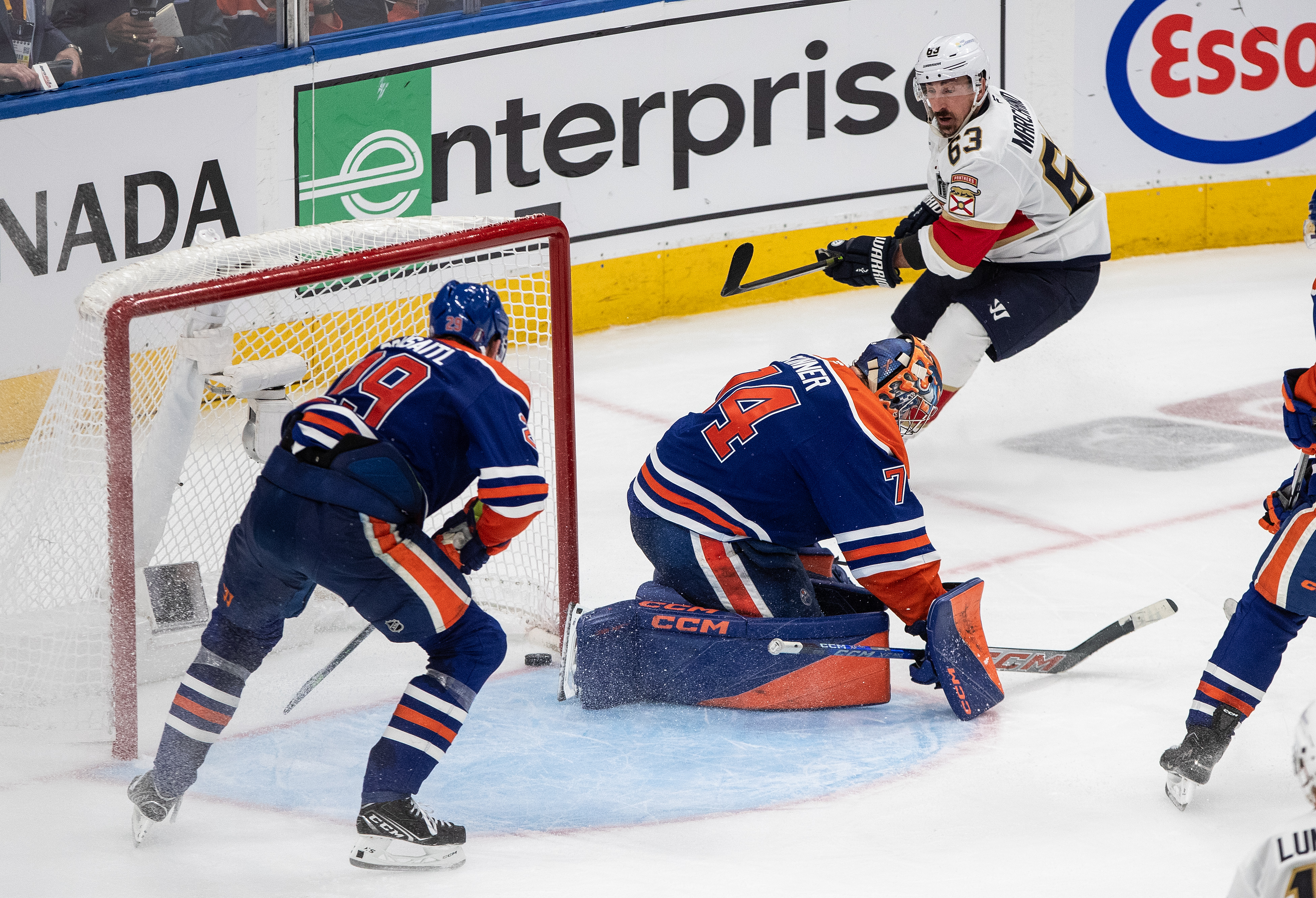 Брад Марчанд имаше двойка голове включително победителя във втория извънреден