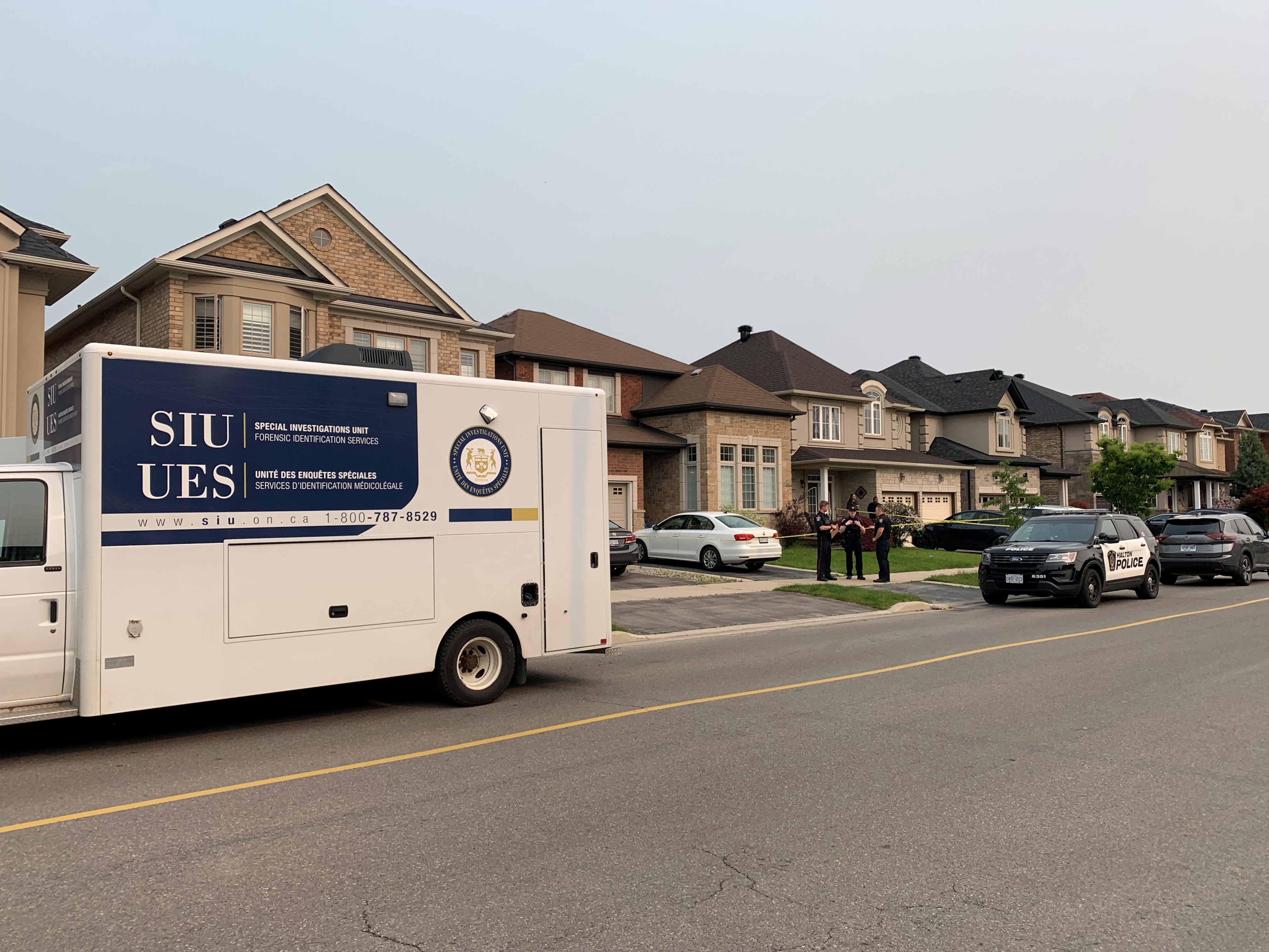 полицейският пазач на Онтарио разследва след като двама души бяха