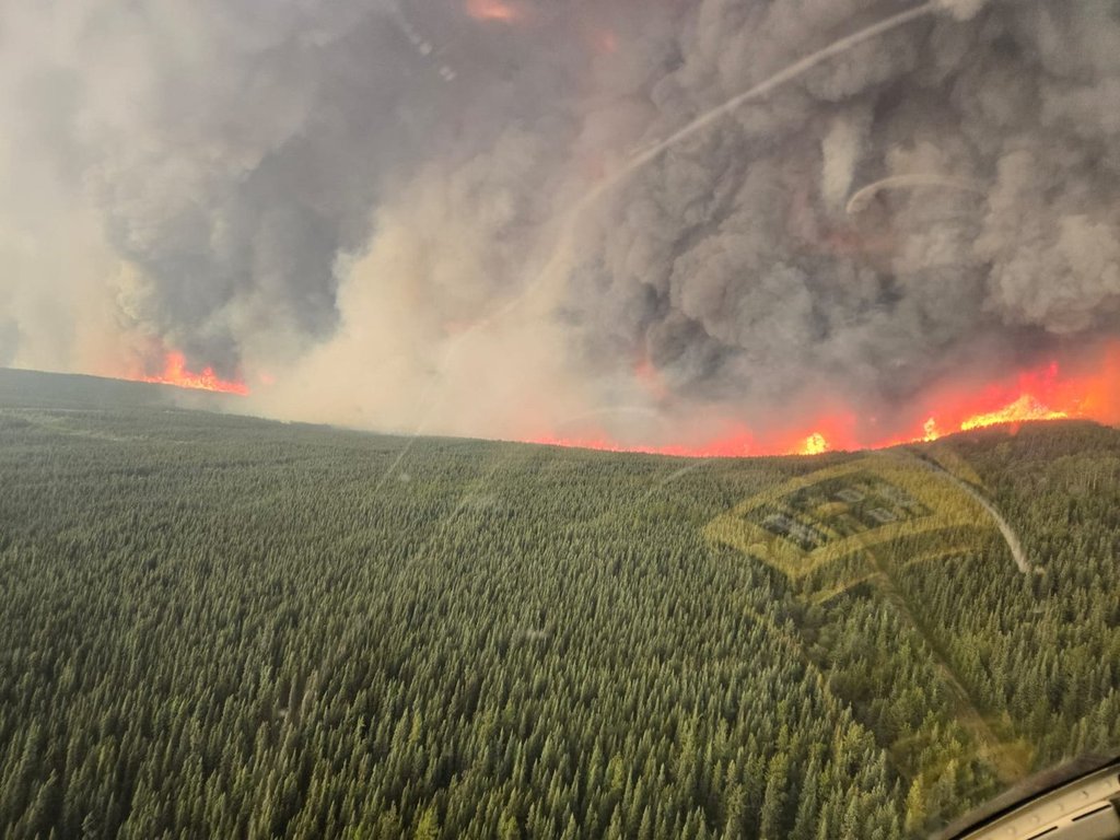 Скорошно накисване на дъжд в североизточна Британска Колумбия помогна за