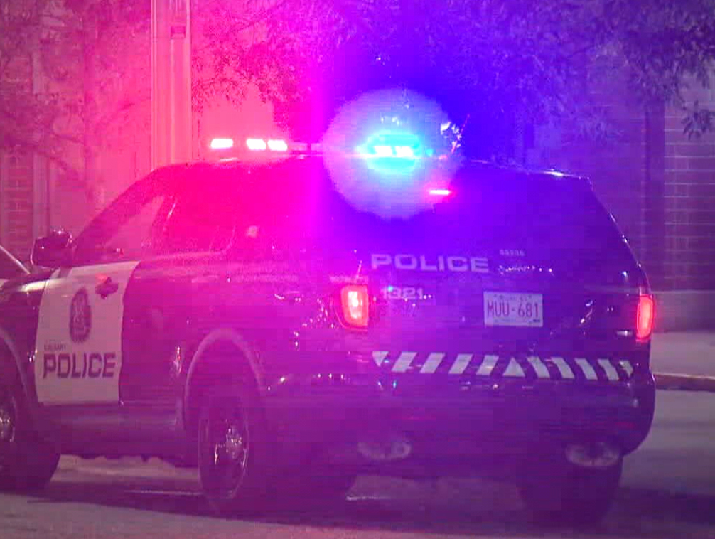 Отделът за убийства на полицията в Калгари е призован да