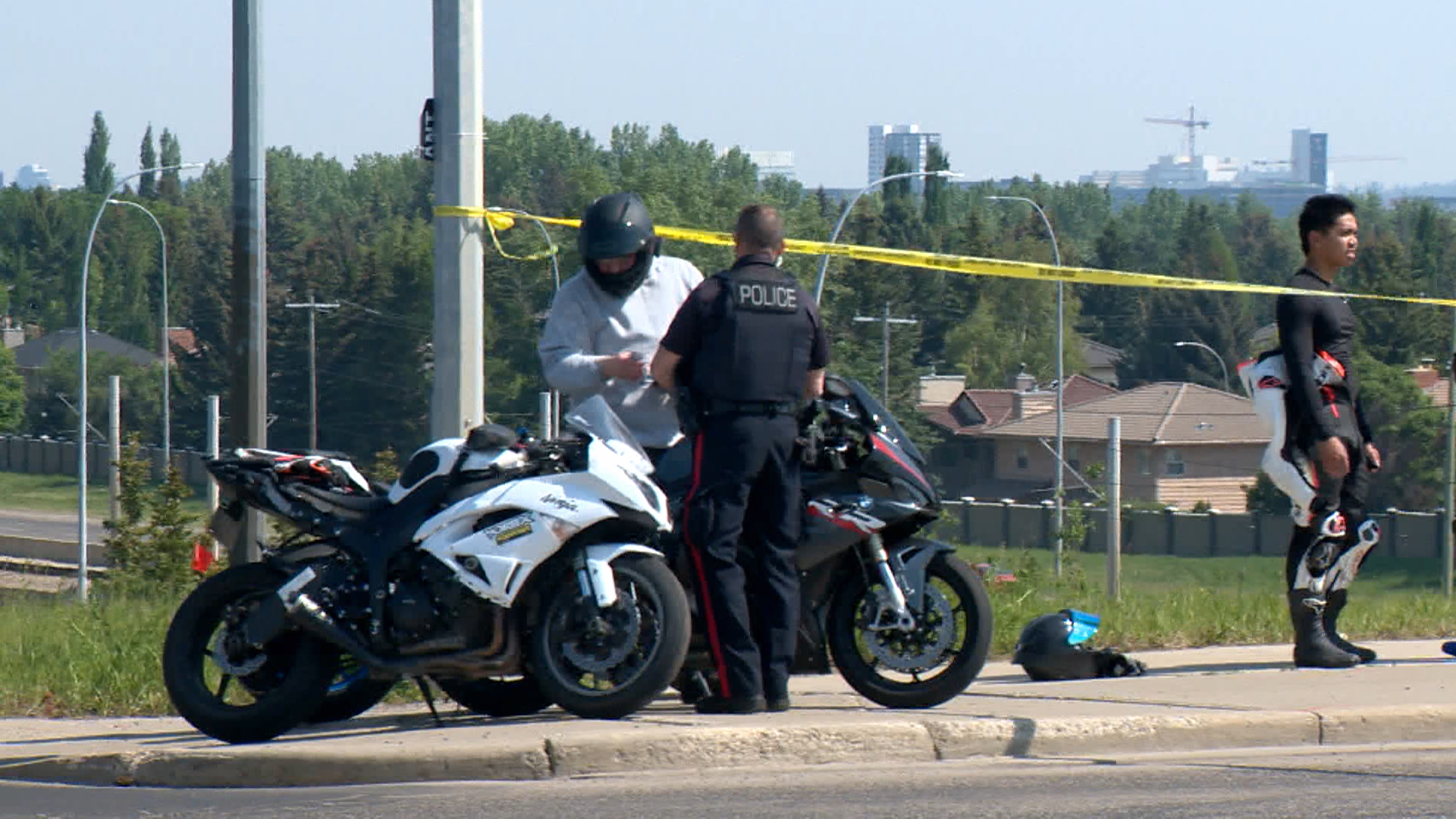 Калгари полицията заяви че един човек е убит при катастрофа