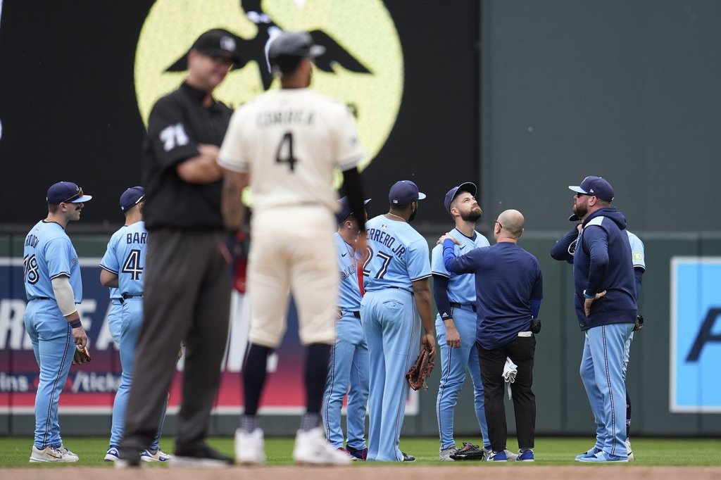 Торонто Натан Лукс беше възстановен от седемдневния списък на Торонто в