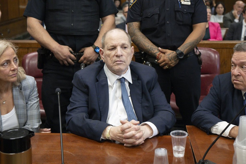 бившият филмов магнат Харви Уайнщайн беше осъден в сряда за