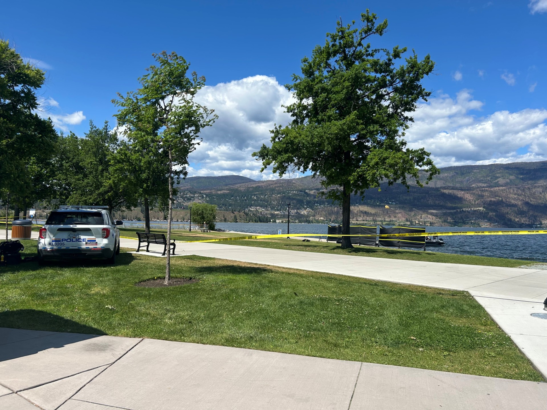 Имаше голямо полицейско присъствие в градския парк Келовна в понеделник