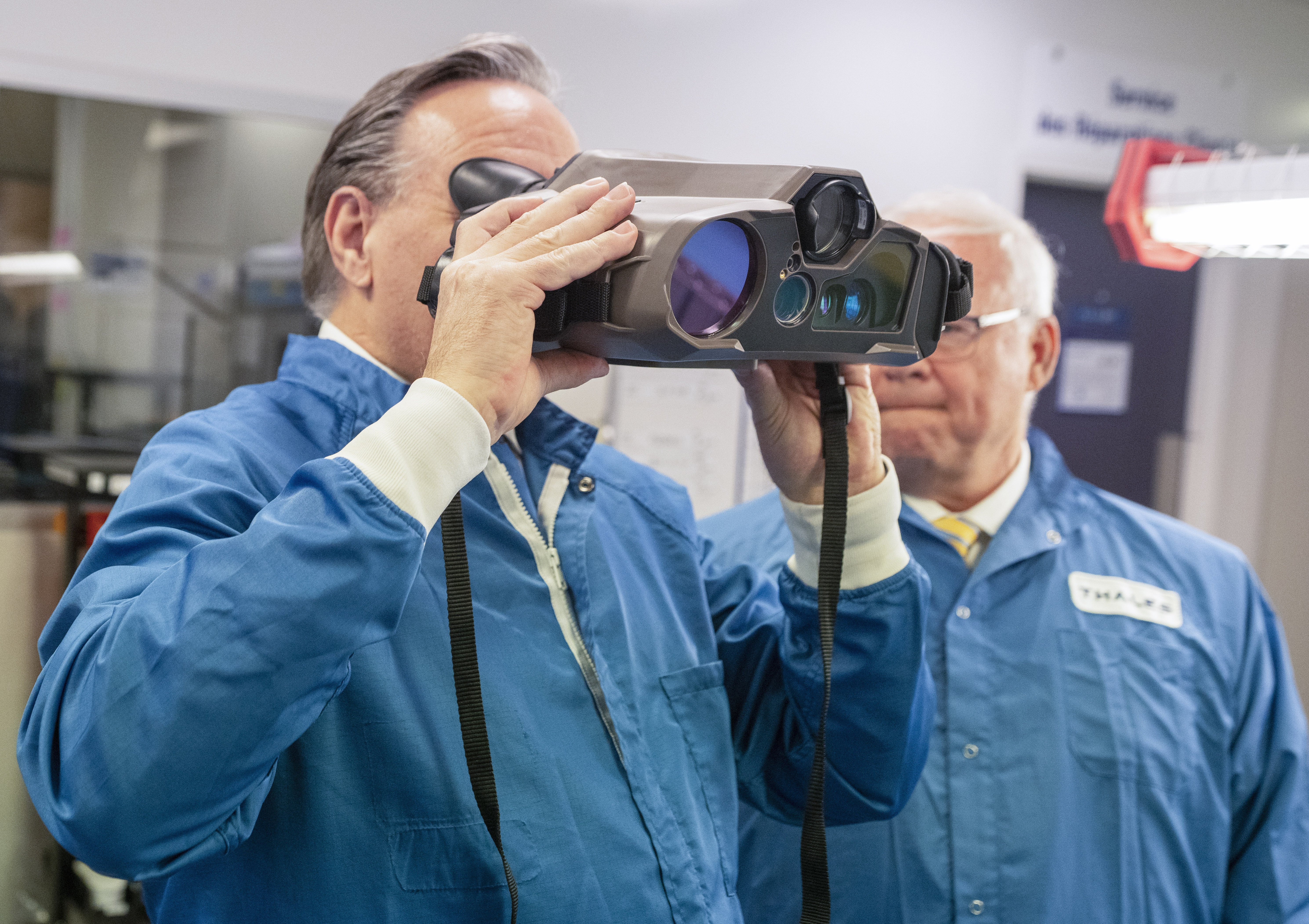 премиерът на Квебек Франсоа Легоул казва че провинцията ще инвестира