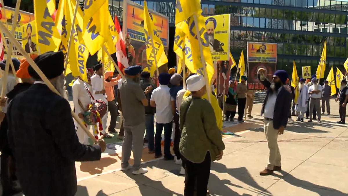 A large and noisy group of Sikh separatists rallied outside Calgary city hall on Monday, calling for an independent Sikh homeland.