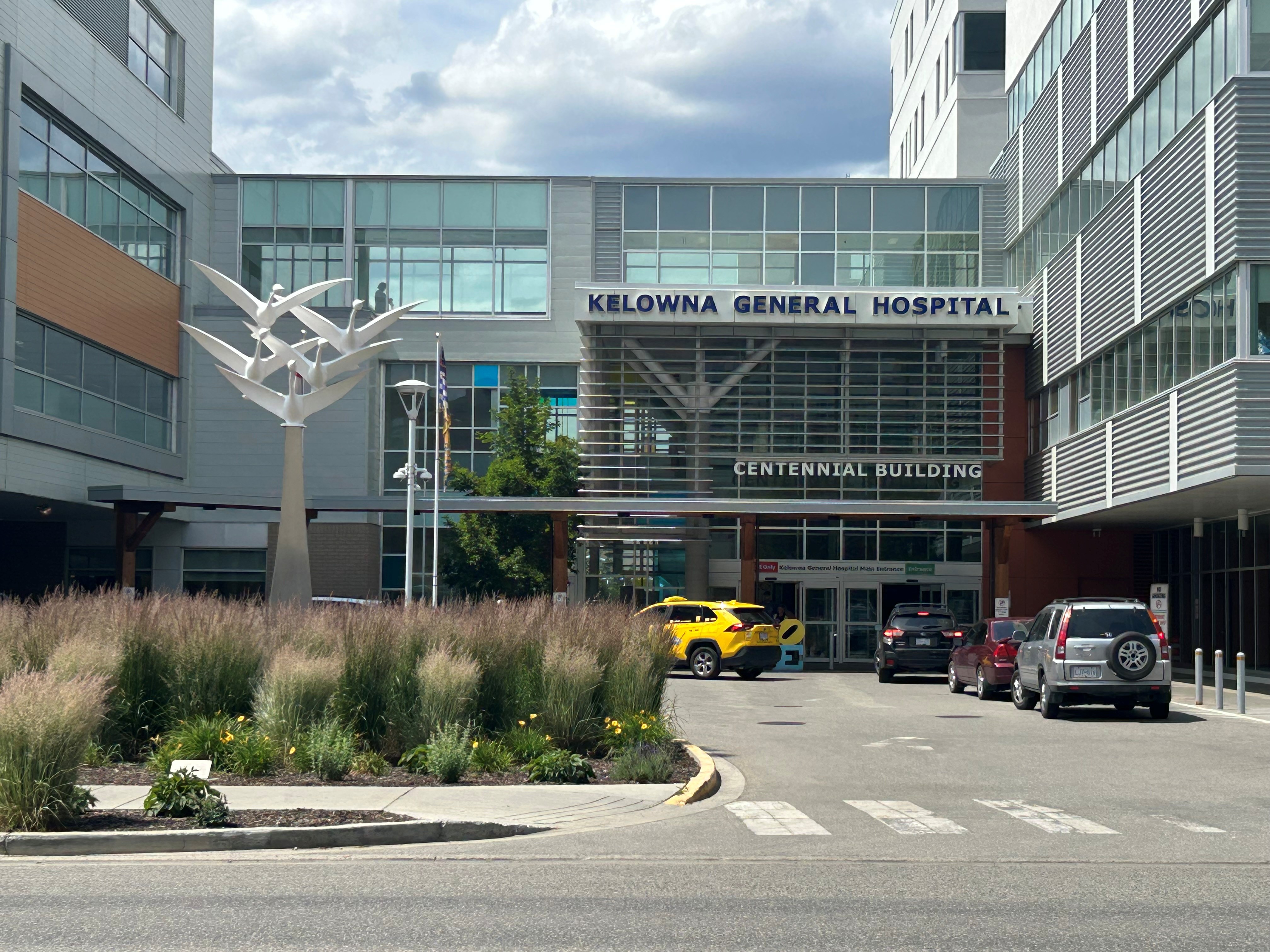 Какво трябваше да бъде шестседмично затваряне на педиатричното отделение в