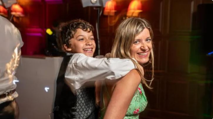 Приятели и семейство са идентифицирали 10 годишното момче убито при трагичен