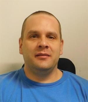 Manitoba RCMP търсят избягал затворник от планинската институция Stony Джейсън