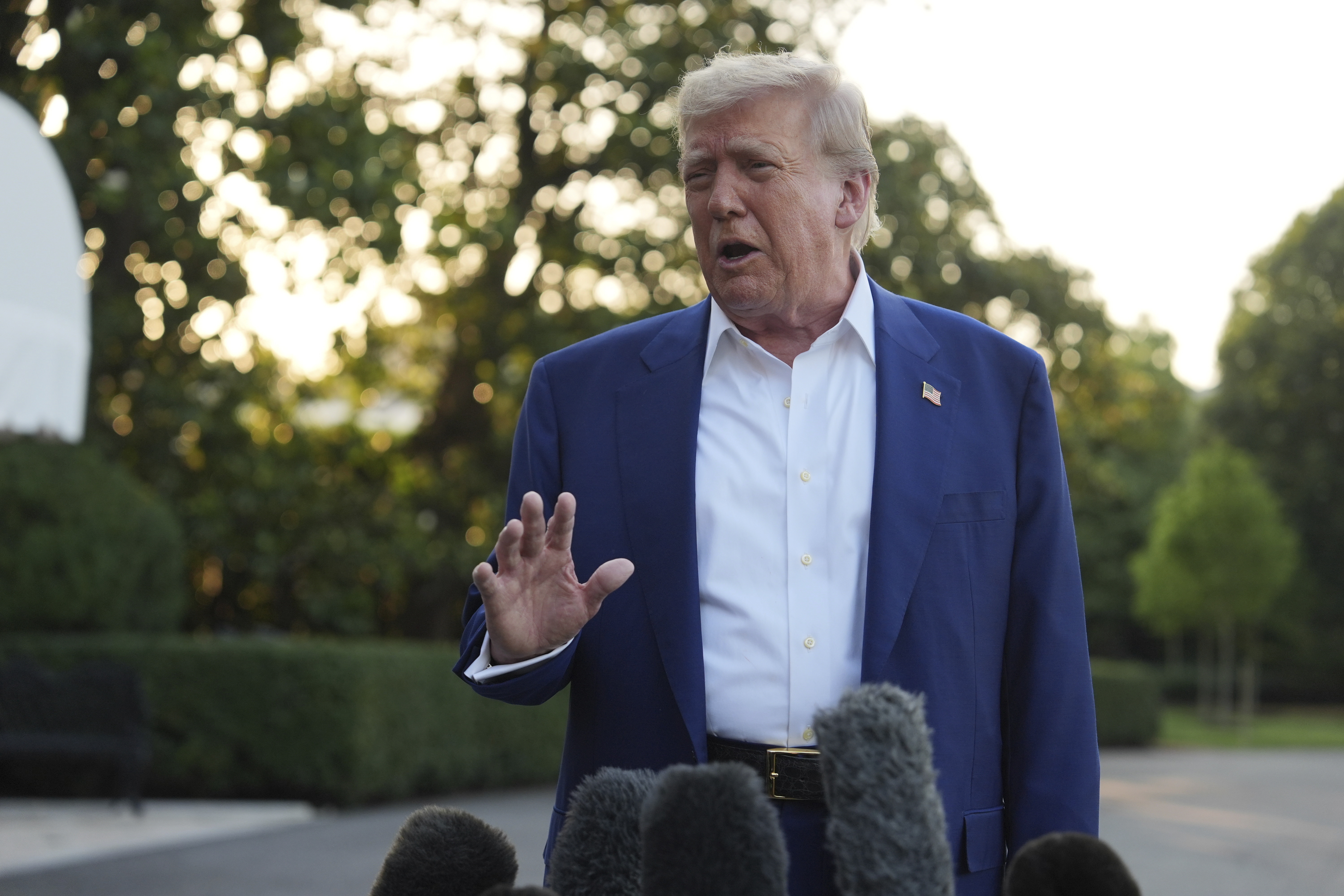 Предварително примирие се разпадна във вторник когато Израел обвини Иран