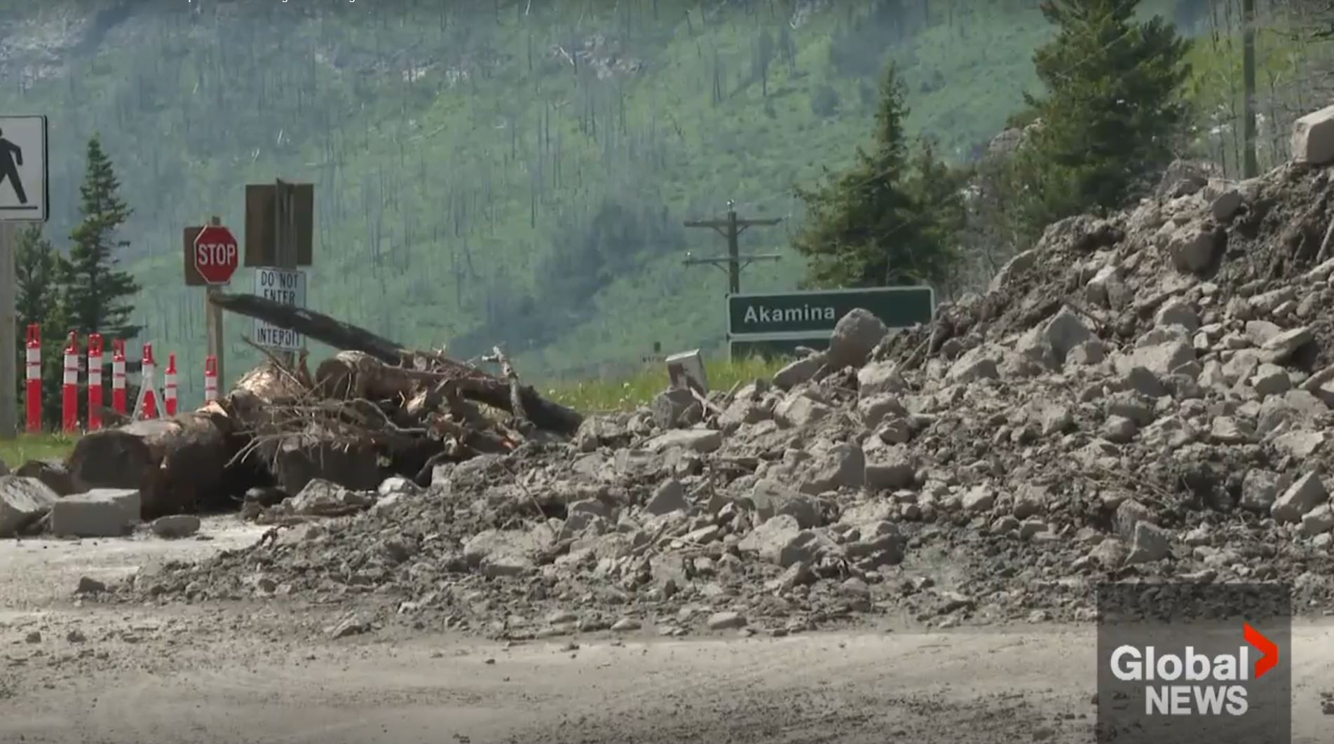 Rock Slide Shuts Down Highway Near Jasper, Alta. - Beritaja