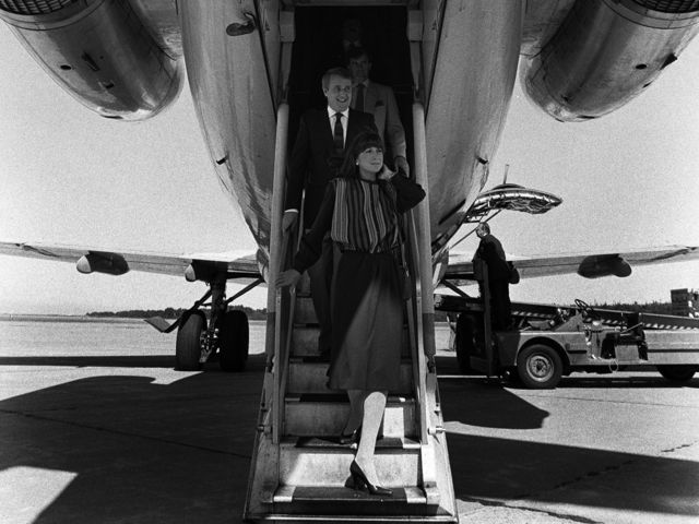 Naming the campaign plane: an election tradition - image