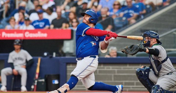 Торонто Алехандро Кирк ще се присъедини към съотборника на Торонто Blue