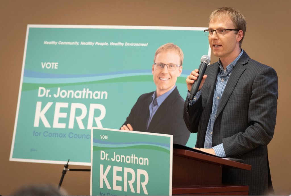 Съветник на остров Ванкувър и семеен лекар обяви кандидатурата си