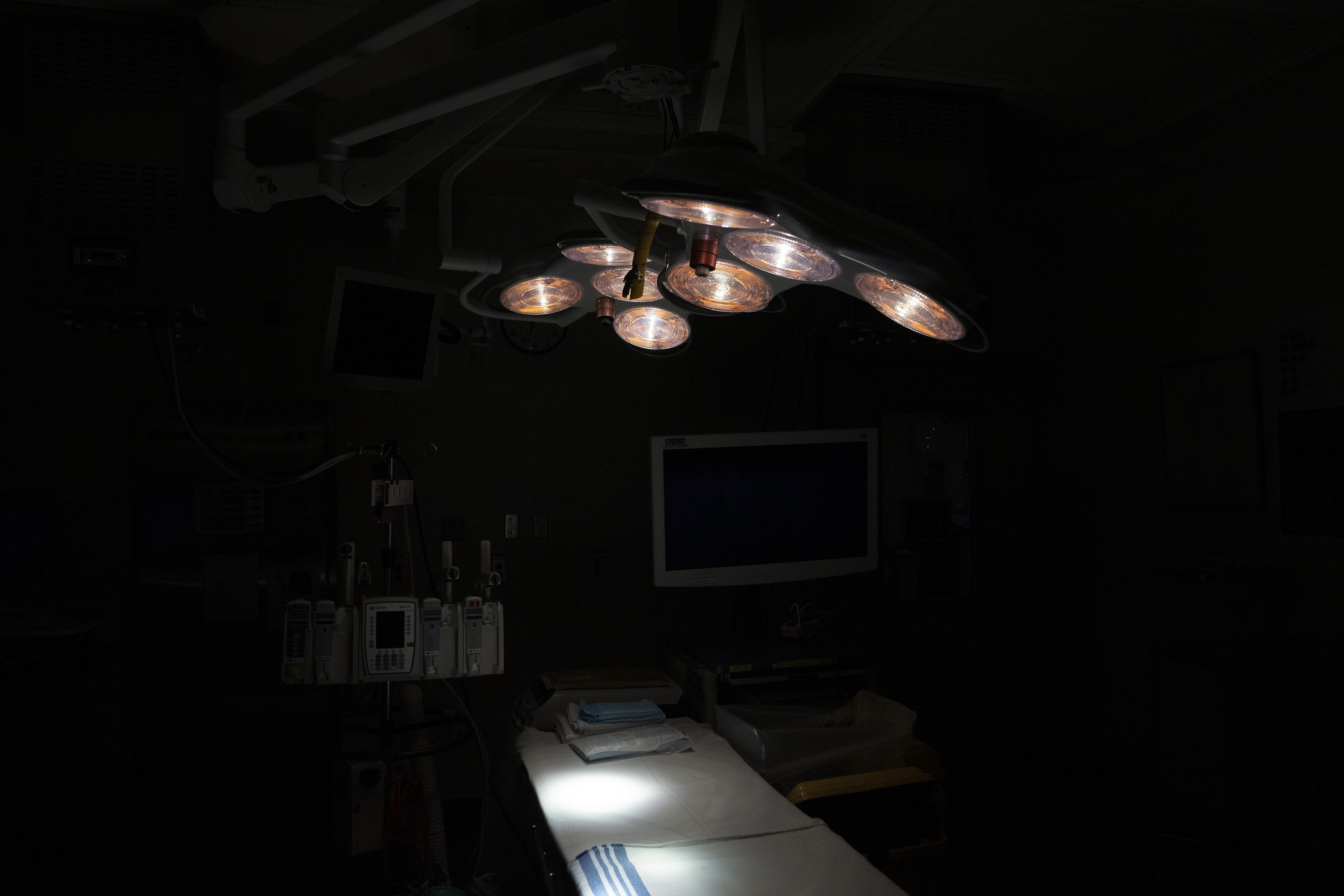 Правителството на Ford предприема следващите стъпки в плана си за