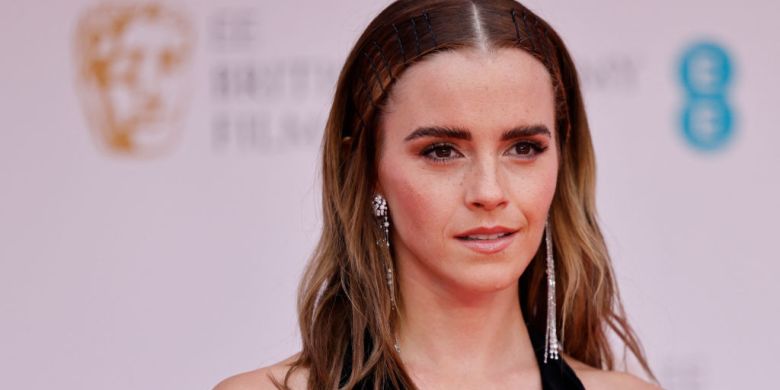 Emma Watson banned from driving after being caught speeding