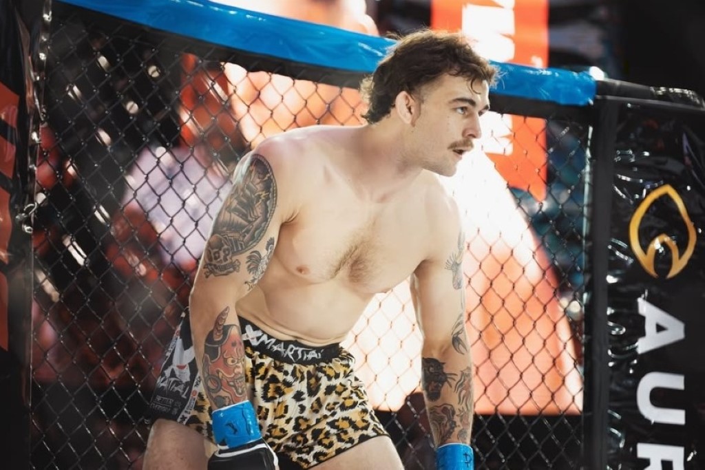 В спорт където теглото има толкова много значение 25 годишният ММА