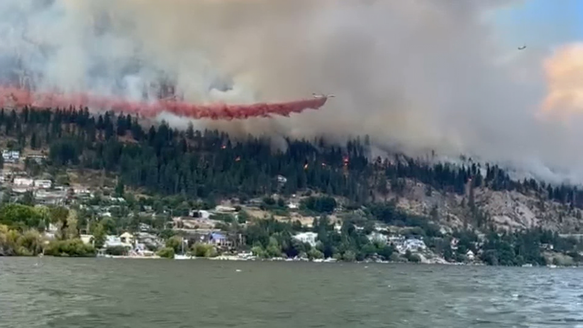 Броят на активните пожари в Британска Колумбия продължава да се