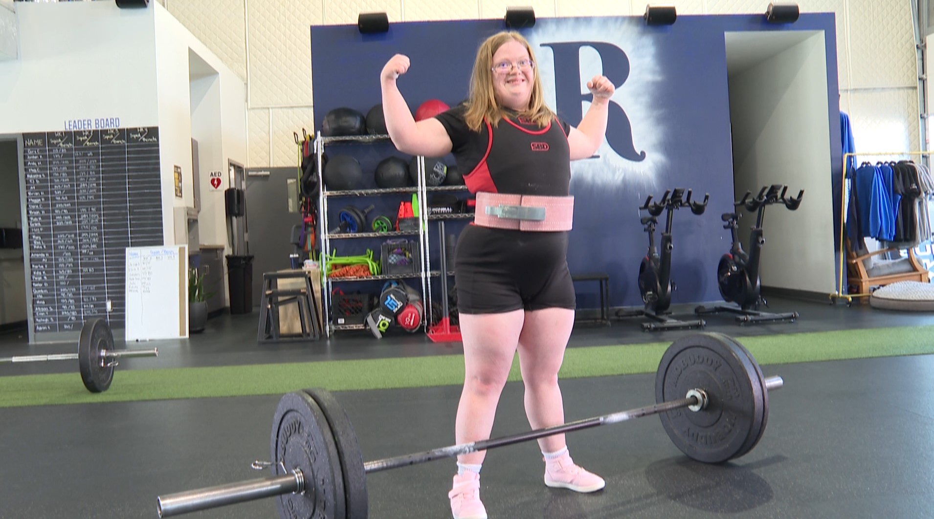 Kassidy Rutledge тренира от години сега четири фута шест инчов спортист може