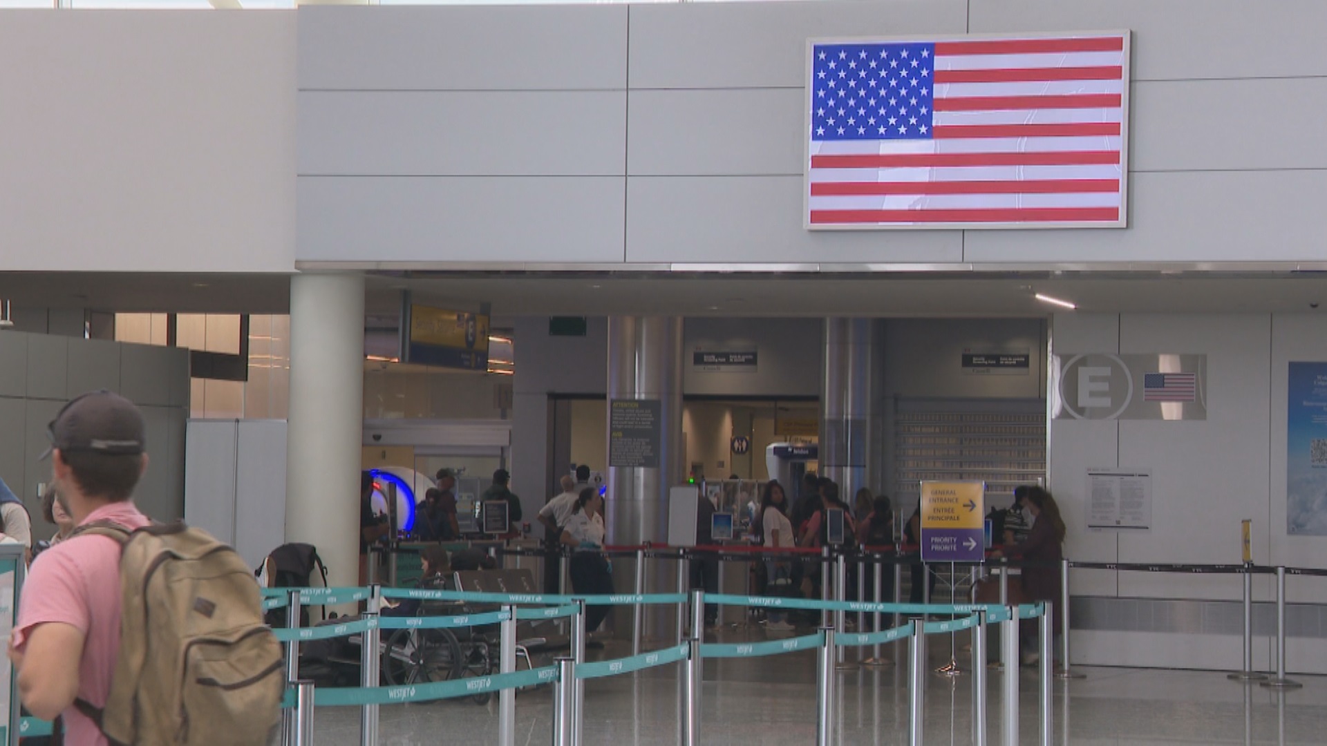 Това е натоварено време на международното летище в Калгари като