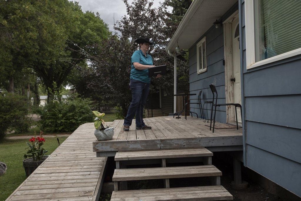 Independent candidate Bonnie Critchley campaigns in the riding of Battle River-Crowfoot, where Pierre Poilievre is attempting to earn a seat in Camrose, Alta., on Tuesday July 22, 2025.