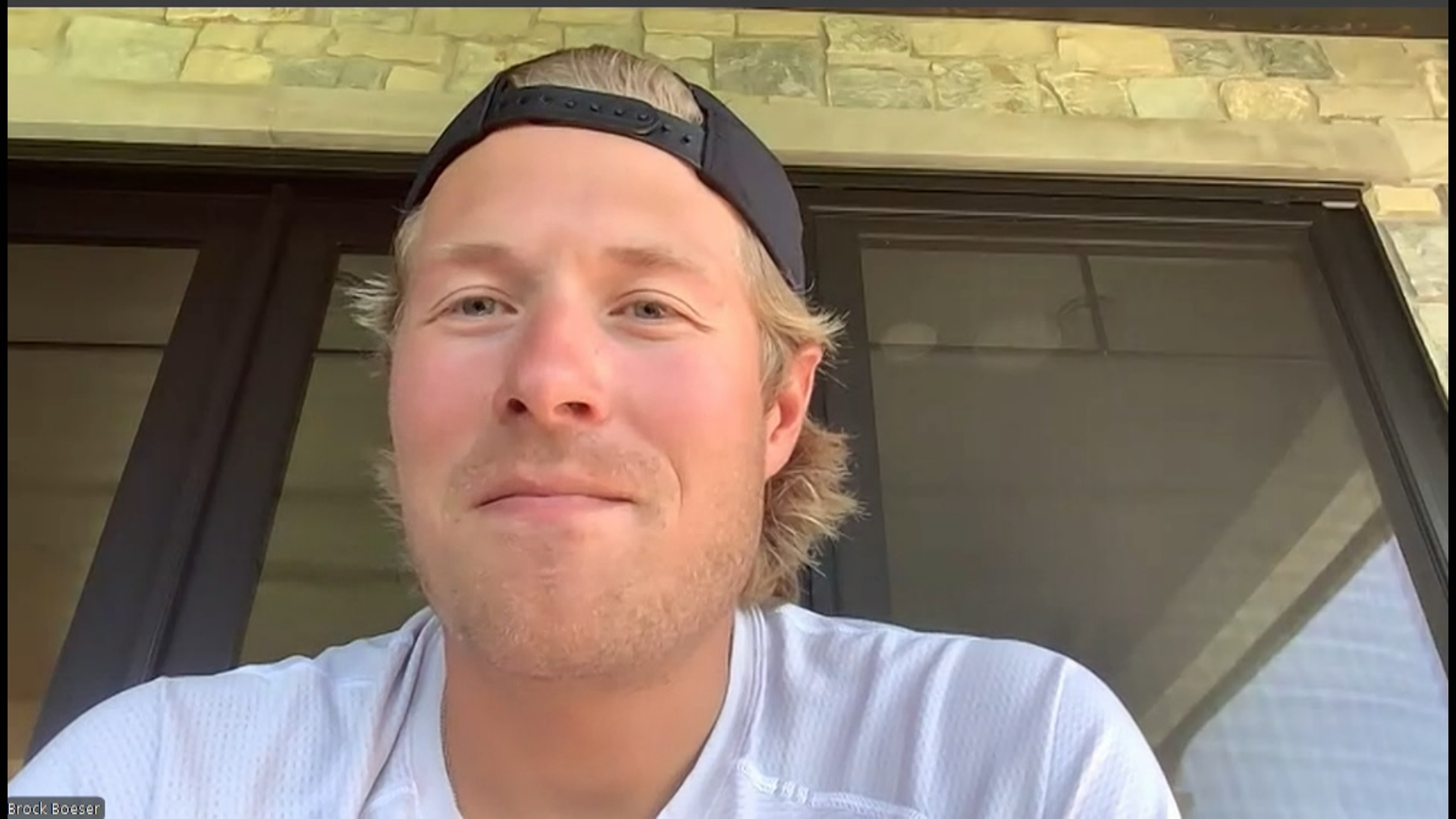 Brock Boeser е Супер затънал за да се върне след