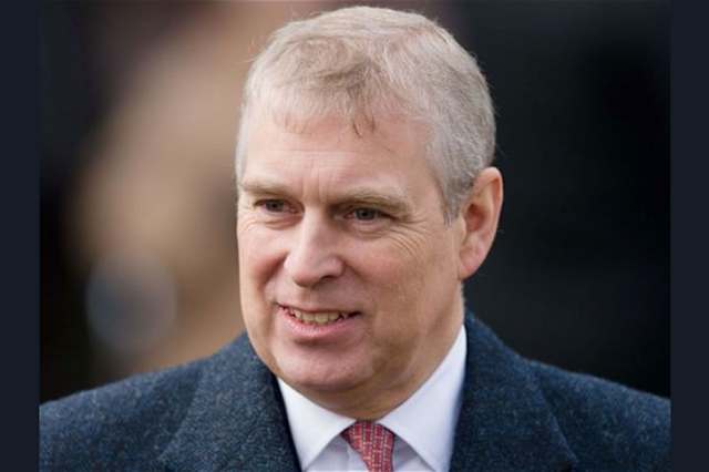 Funniest things the Queen and Royal Family got last year - image