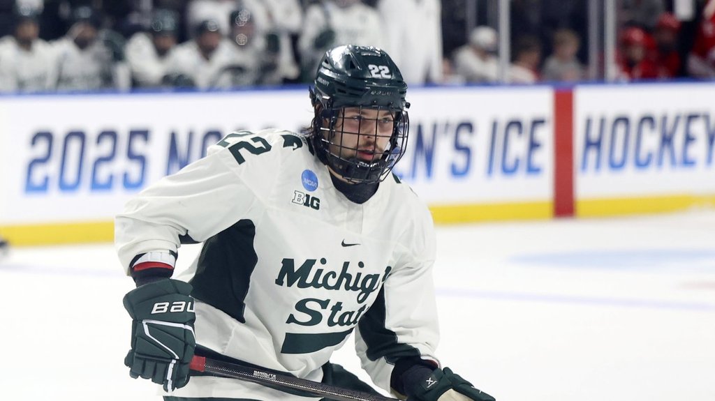 Въпреки че е избран в първия кръг на проекта за