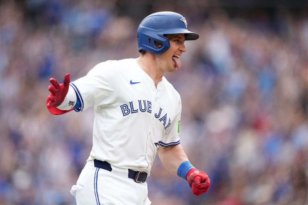 Торонто Тайлър Хайнеман удари двукратно домакинство в осмия иннинг а стартерът