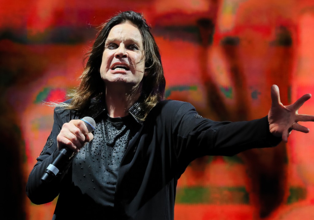 Ozzy Osbourne ще бъде отличен с погребално шествие в родния