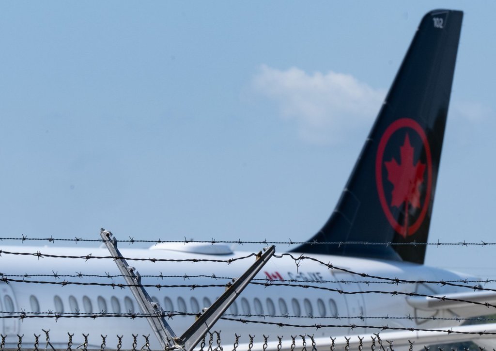 AIR CANADE VITENTESTENTS се очаква да пикира на летищата в