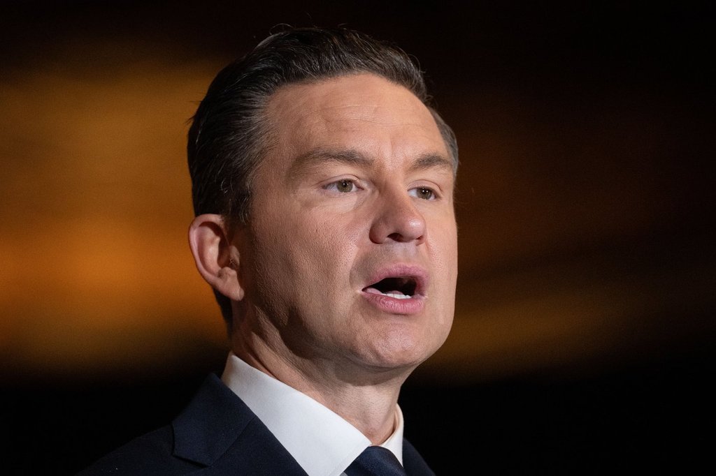 Консервативният лидер Пиер Полиевър е най новият политик призоваващ федералното правителство