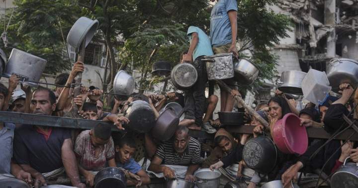 Израелски удари и стрелба убиха най малко 33 палестинци в Газа