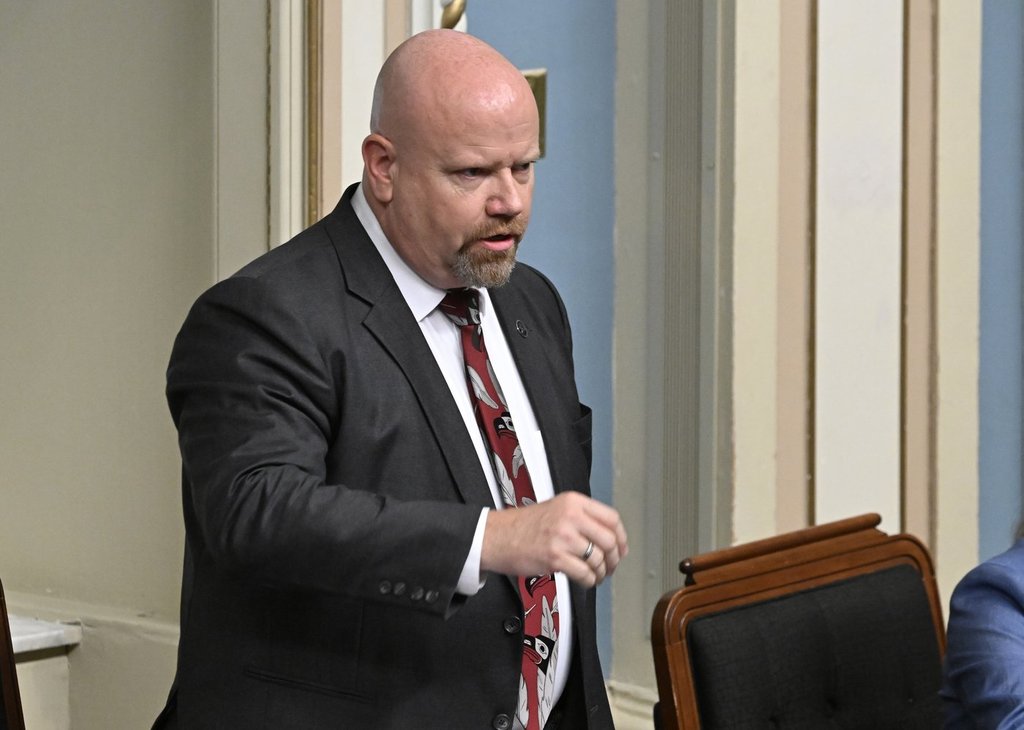 Правителството на Квебек подновява обещанието си да промени законопроекта за